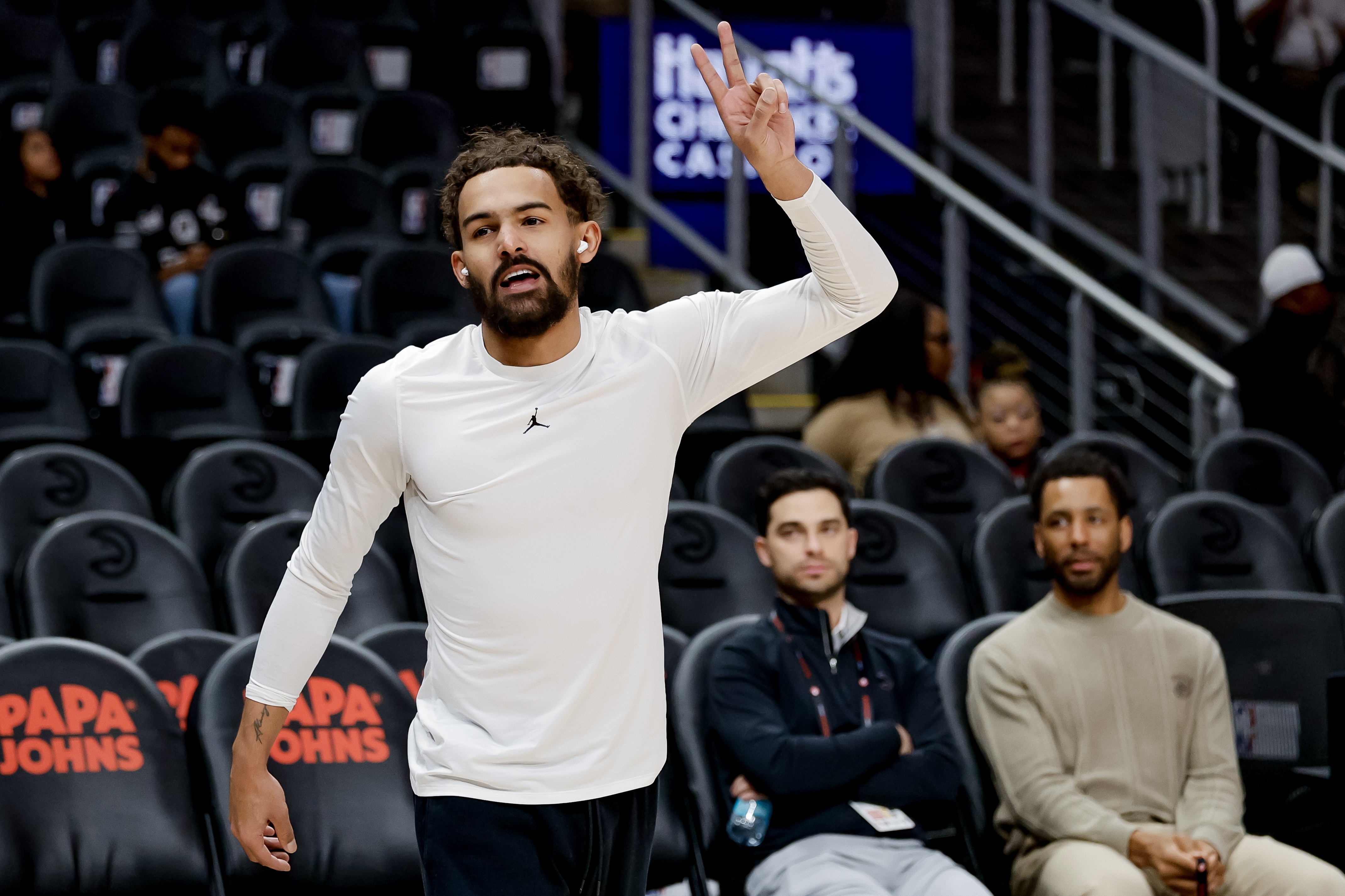 名记：特雷·杨的交易昨晚已接近达成 双方球队将在今天正式官宣