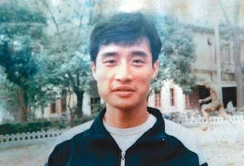 开云电子-兴宁一县六国脚之一，1989年世预赛国足主力，广东队后卫张小文