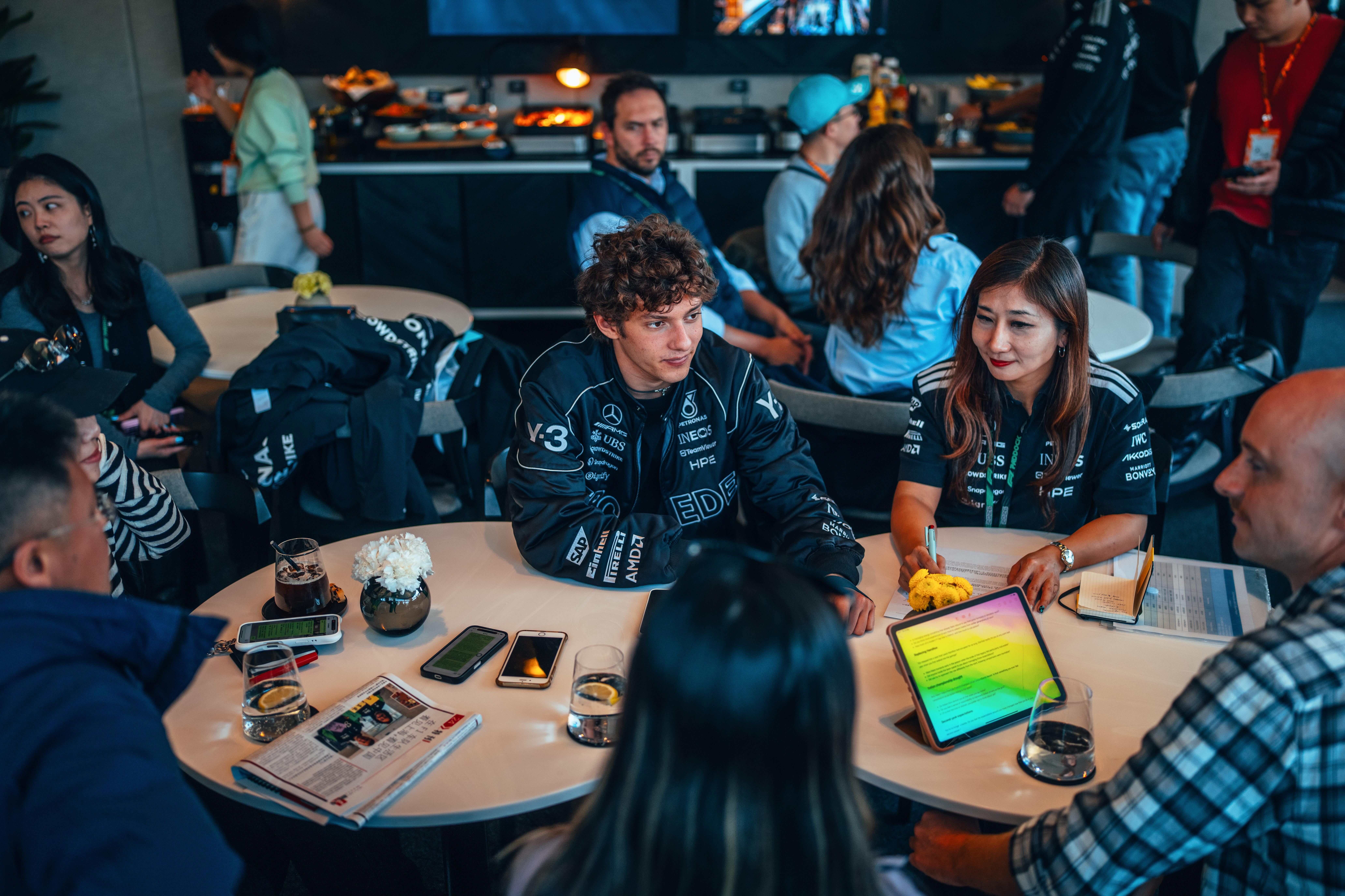 开云登录入口地址-专访F1分站冠军基米·安东内利：19岁银箭新核，以速度承启奔驰140年性能征途